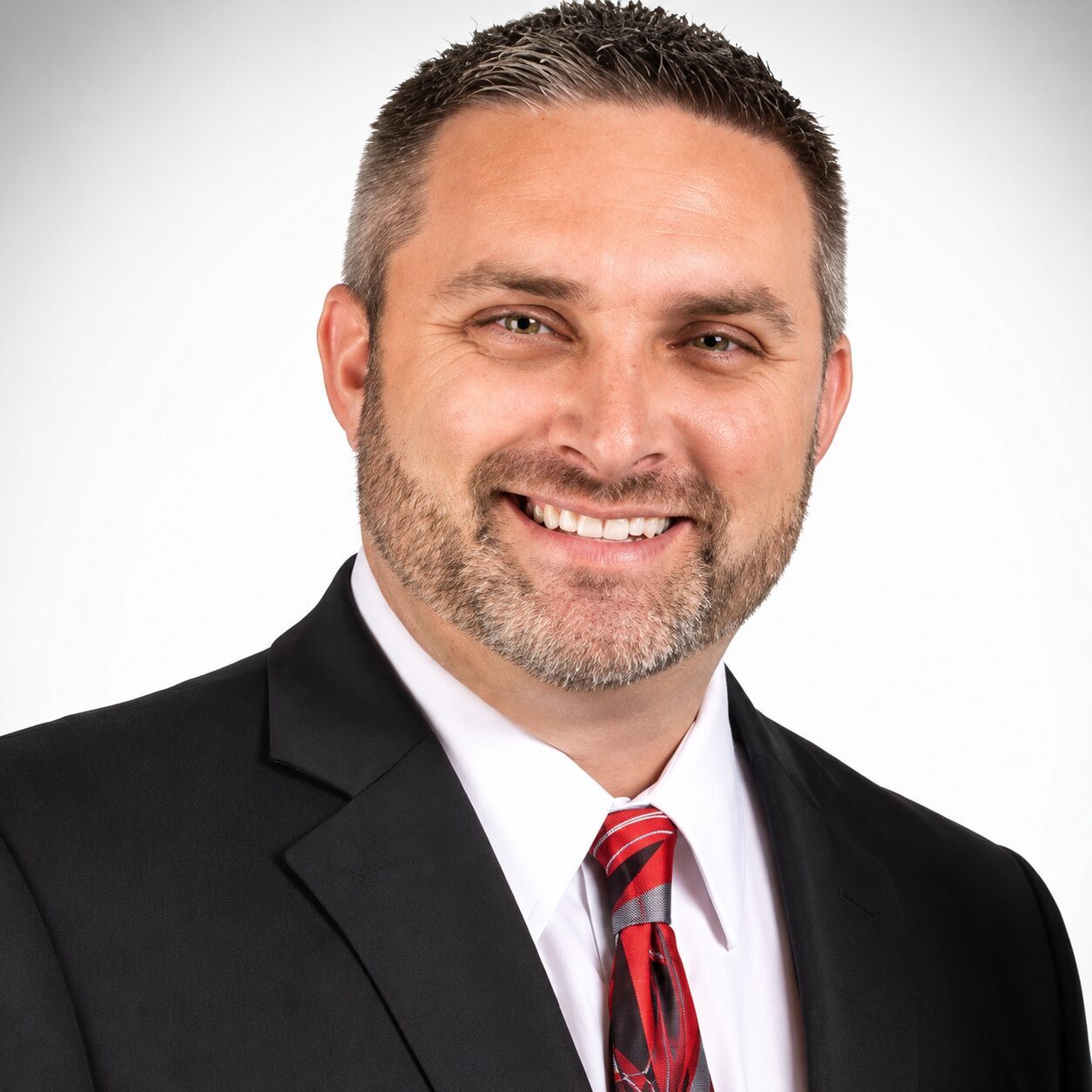 Justin Larson Headshot
